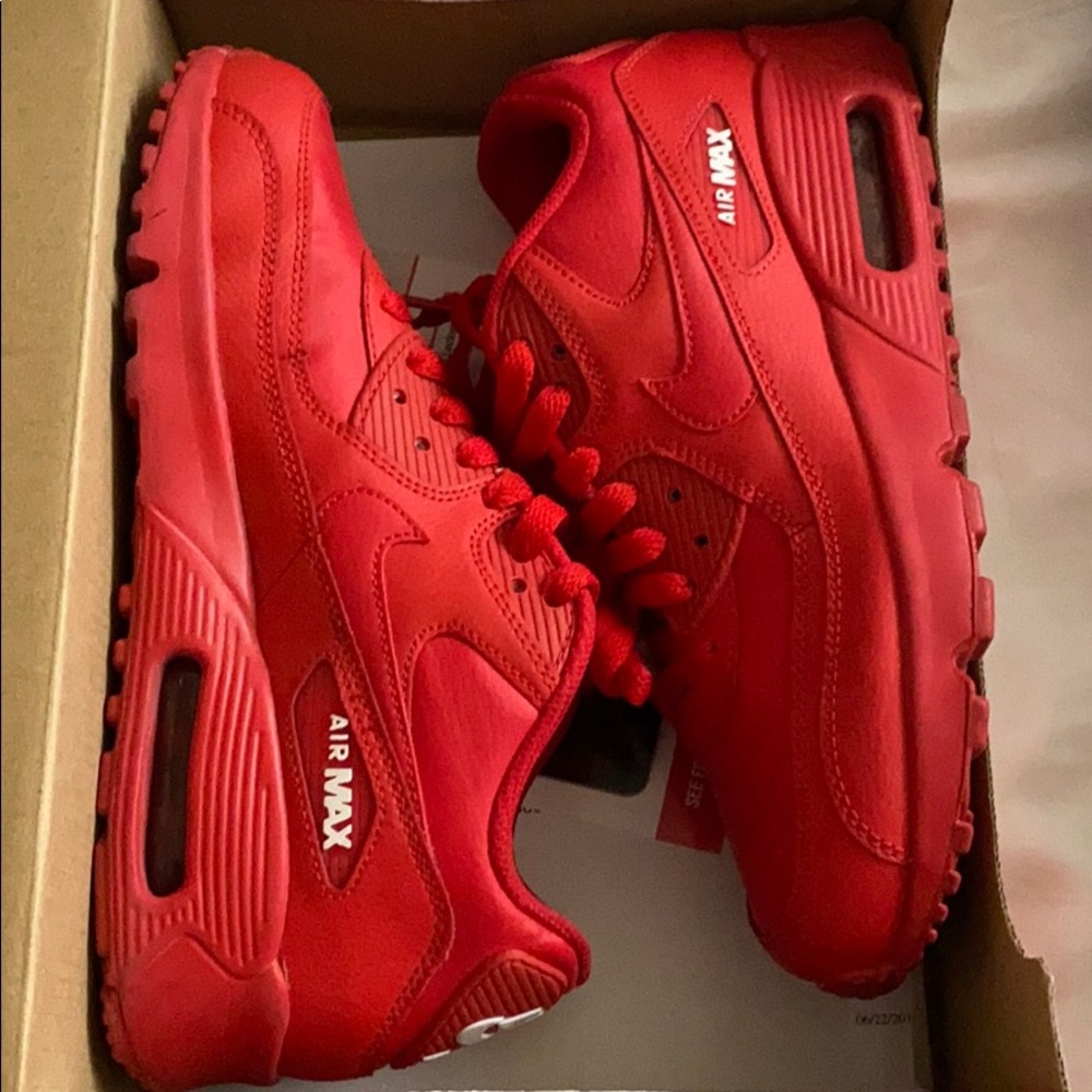 Red Nike Air Max 90